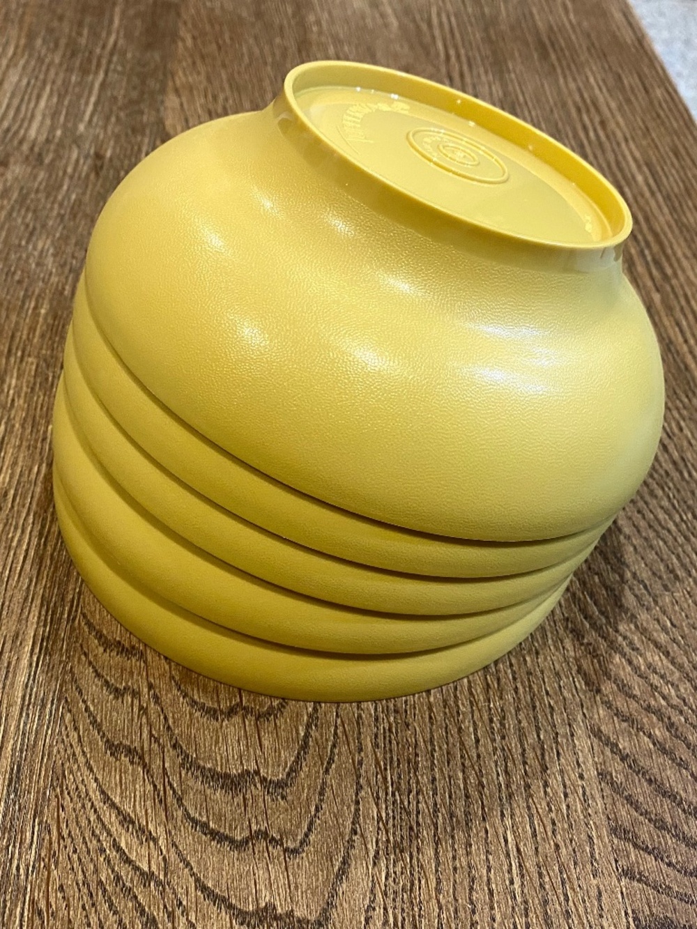 Vintage Tupperware Harvest Gold Yellow Cereal Salad Soup 6-Inch